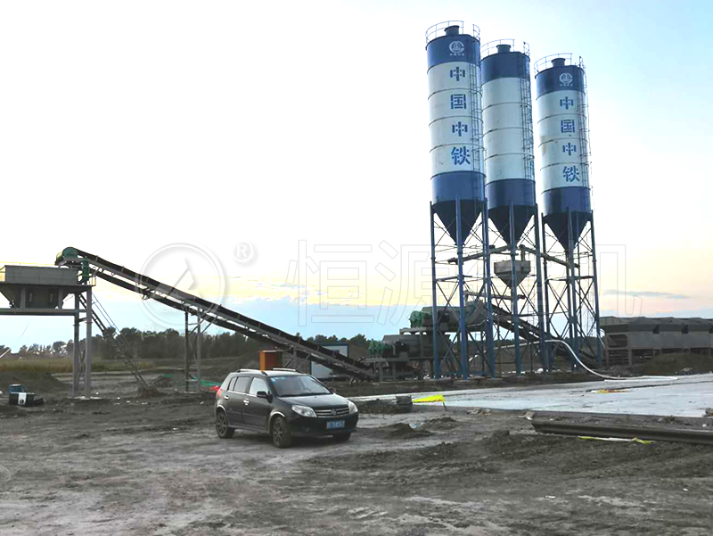 建一個800水穩(wěn)站多少錢？800噸水穩(wěn)拌合站有哪些配置？